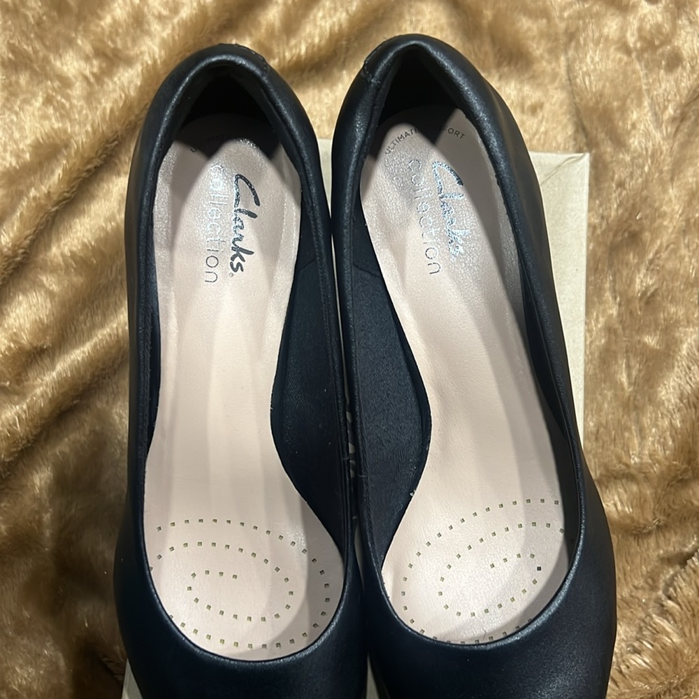 Black Mini Clark’s Collection Heels - Picture 5 of 10